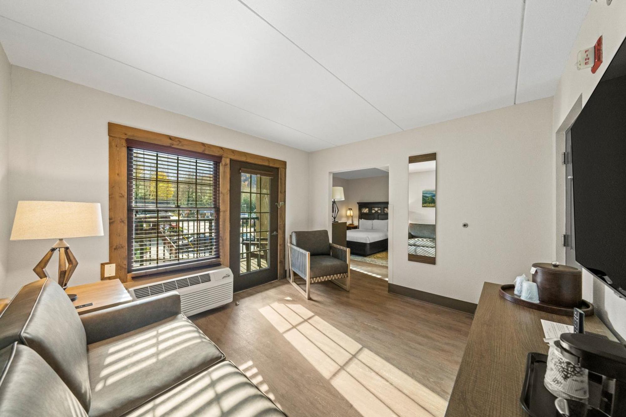 Black Bear Inn & Suites Gatlinburg Bagian luar foto